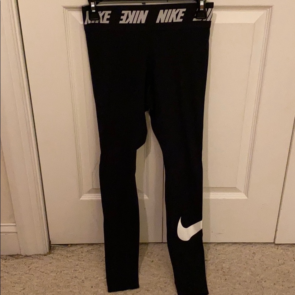 COPY - Nike Sportswear Club Women's High Wasted L…